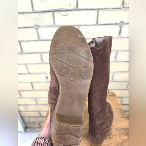 Vintage Moorlands Sheepskin Boots - Picture 8 of 9